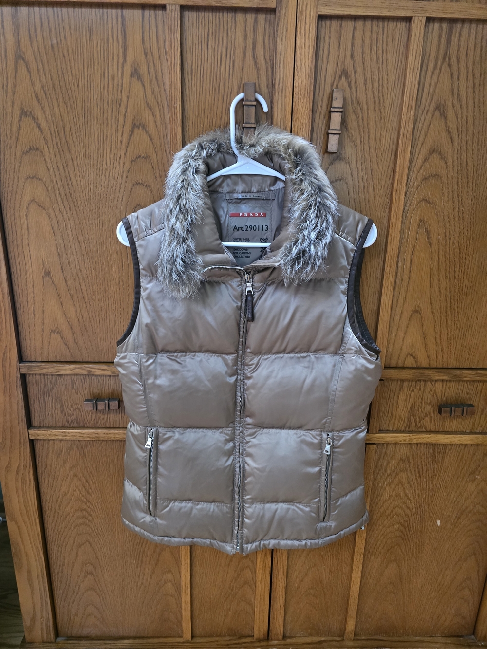Women's Taupe Puffer Vest with Faux Fur Collar